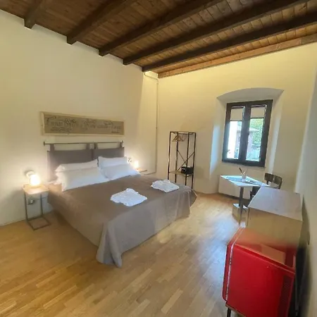 מלון Locanda Leonardo קאלולציוקורטה