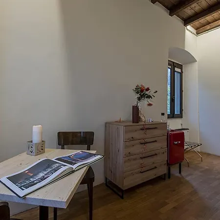 Locanda Leonardo 3* קאלולציוקורטה