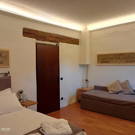 מלון Locanda Leonardo קאלולציוקורטה